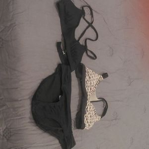 Athlete bathing suit with two tops